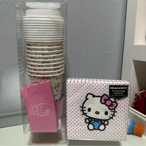 Hello kitty Coffee Cups and Napkins
